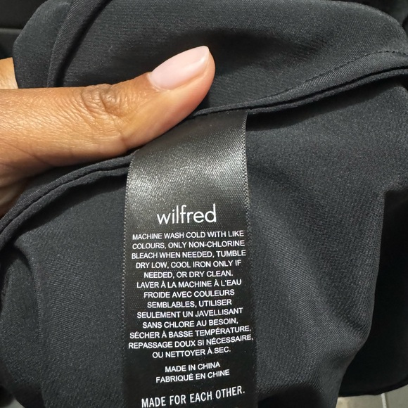 Like NEW condition- Aritzia, Wilfred slip stain midi dress - Picture 3 of 5